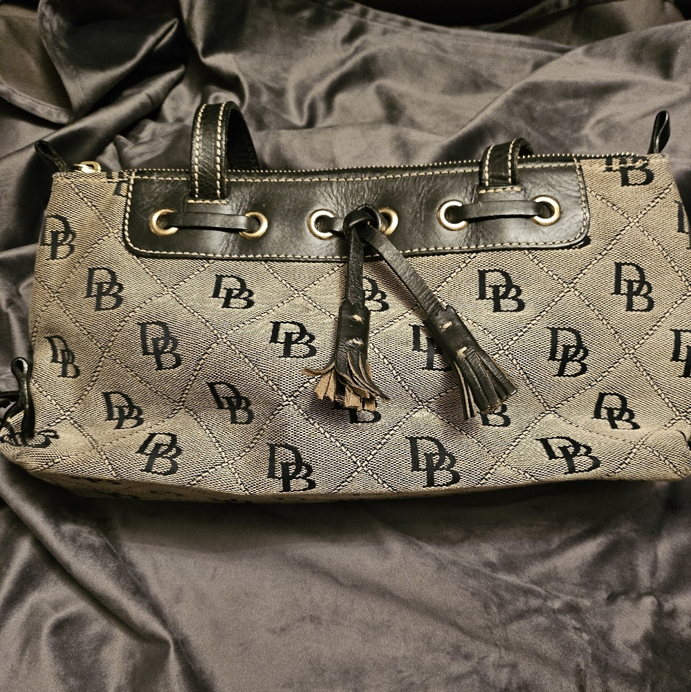 Dooney & Bourke Poppy Sholder Bag